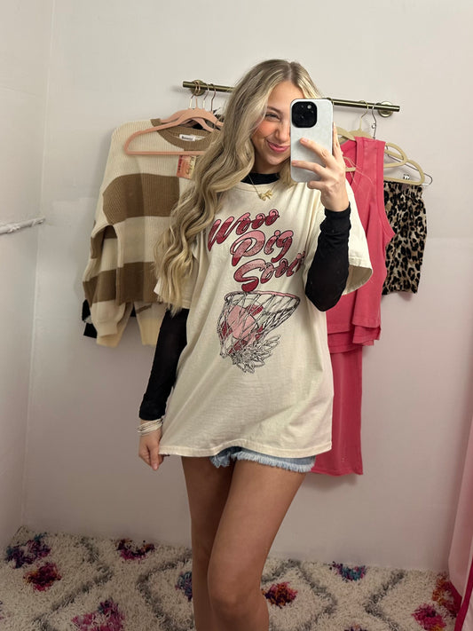 Wooo Pig Sooie Basketball Tee