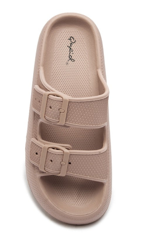 Rubber Buckle Sandals in Birch