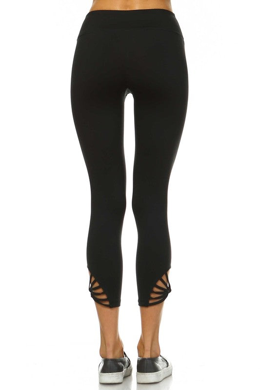 Capri Webbed Leggings in Black