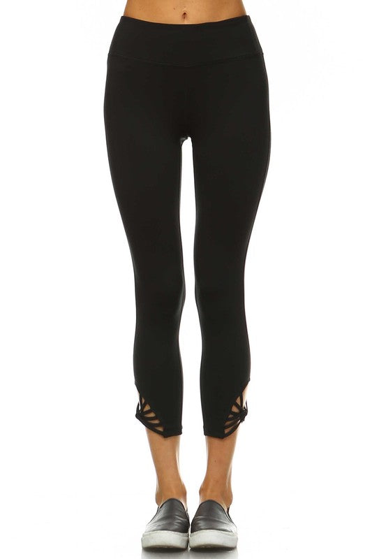 Capri Webbed Leggings in Black