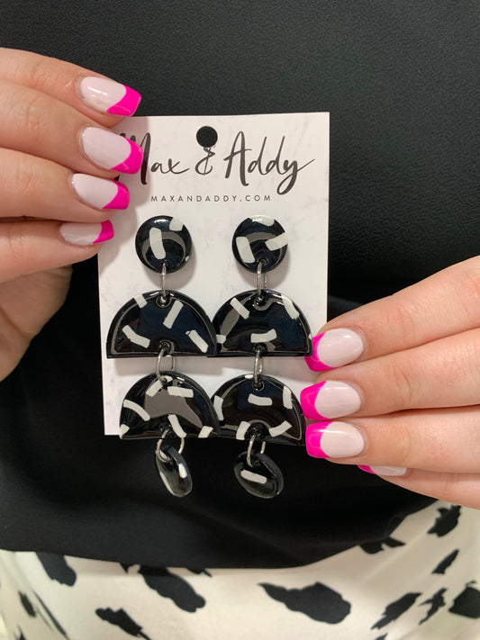 Dangle Earring in Black and White