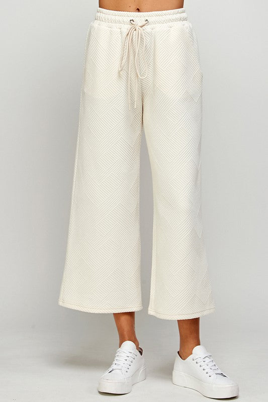 Textured Cropped Wide Leg Pants in Cream