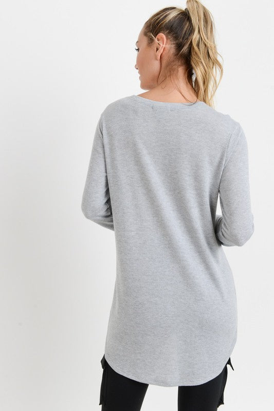 Laid Back Long Sleeve Top in Heather Grey