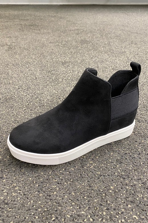 Everyday Wedge Sneaker in Black