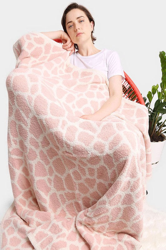 Dreamy Blanket in Pink Giraffe